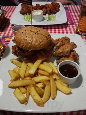 7 Street Bar & Grill