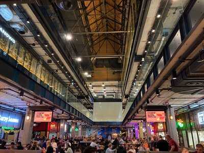 Food Hall Elektrownia Powiśle