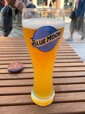 Food Hall Elektrownia Powiśle