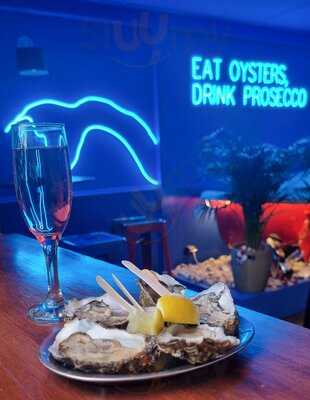 Prosecco Oyster Bar