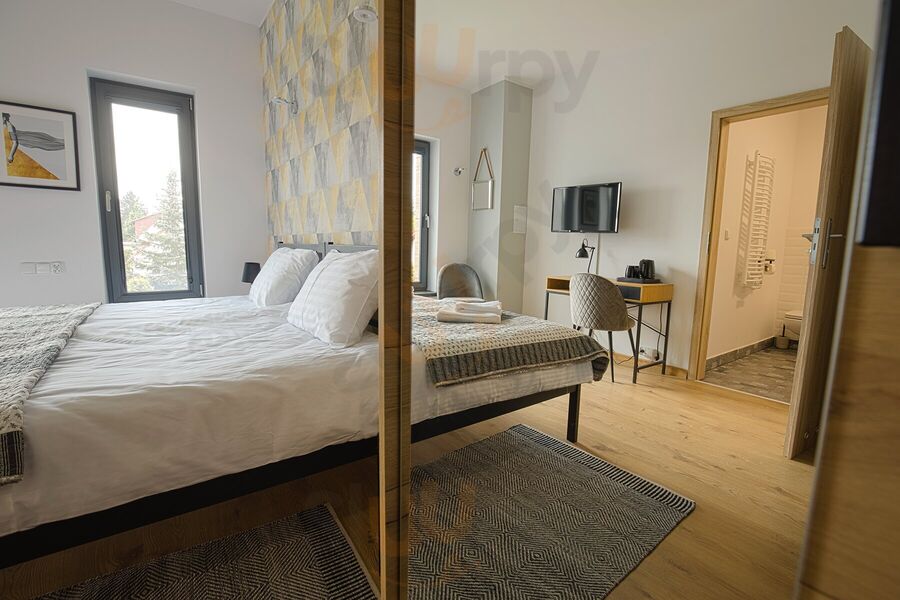 Żółty Rower Bed & Food