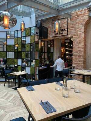 Szewska 4 Resto Bar