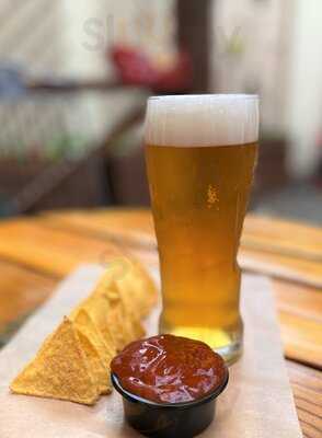 NiĆ. Kawiarnio-księgarnia