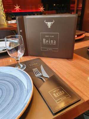 Reina Steakhouse & Seafood