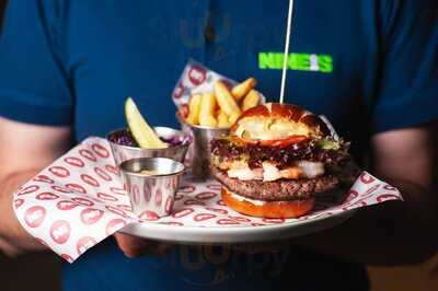 Nine's Restaurant & Sportsbar