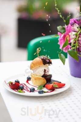 Nine's Restaurant & Sportsbar