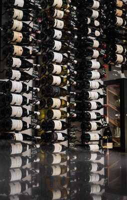 Le Paradox Wine Bar & Shop