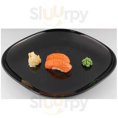 Maneki Sushi Express