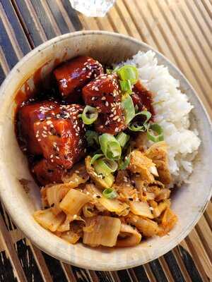 Bracka Art Vegan Bar