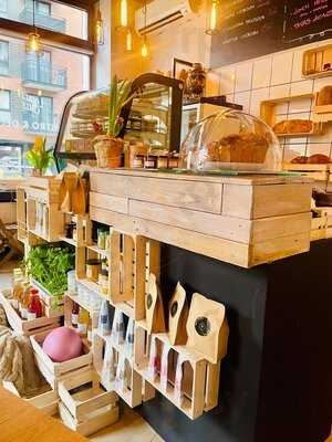 Locals Only Bistro&deli