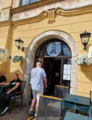 Ronnie Drew's Irish Pub