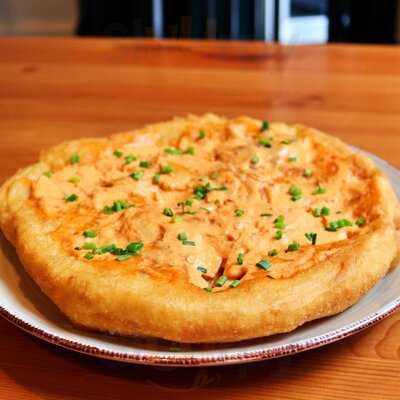 Bratanki Bistro & Bar