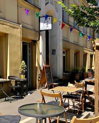 Bratanki Bistro & Bar