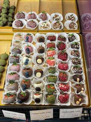 Fragola - Świeże Owoce W Czekoladzie