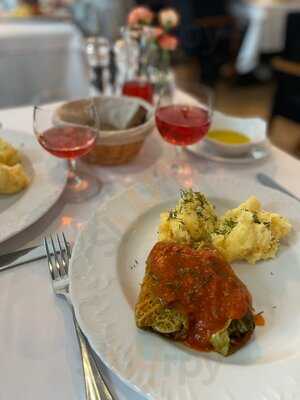 Adam Gessler A' La Carte