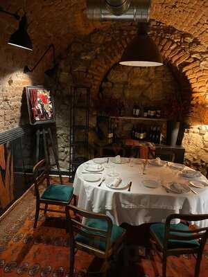 Adam Gessler A' La Carte