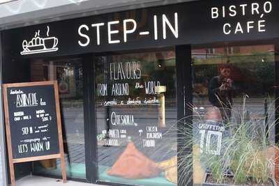 Step-in Bistro-cafe