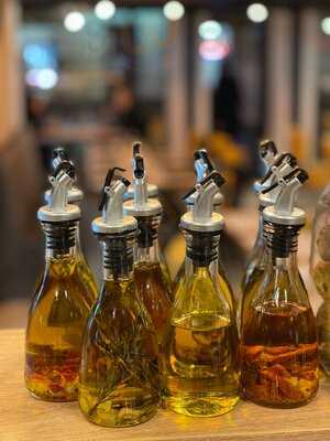 Nitka Pasta - Wine & Chill