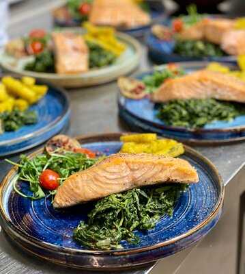 Nitka Pasta - Wine & Chill