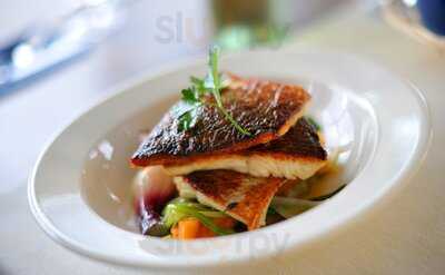 Gołebia 2 Kuchnia,wino, Jazz