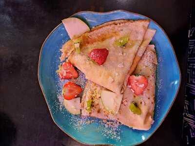 Domingo Cafe Resto Bar