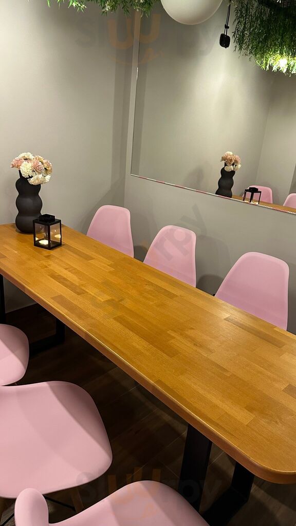 Niewinność Wine Bar