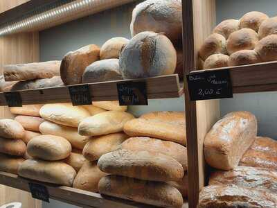 Piekarnia Cukiernia Buła Z Masłem