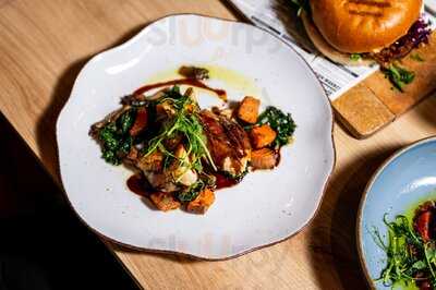 Mucho Gusto Restaurant & Chill Bar