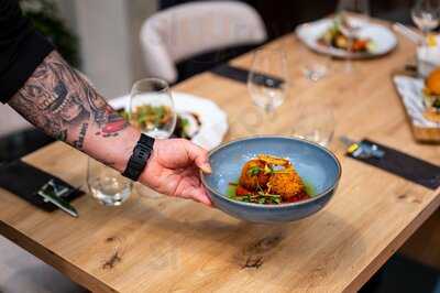 Mucho Gusto Restaurant & Chill Bar