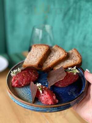 Taste & Tap Neo Bistro