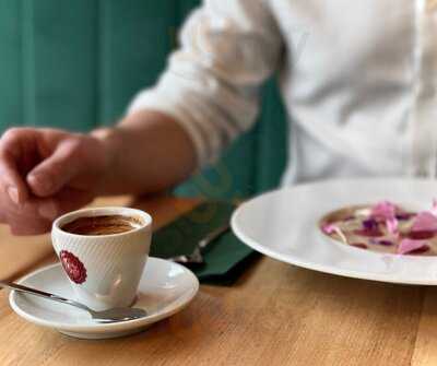 Taste & Tap Neo Bistro