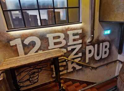 Pub 12 Beczek