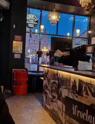 Ministerstwo Śledzia I Wódki (rynek)