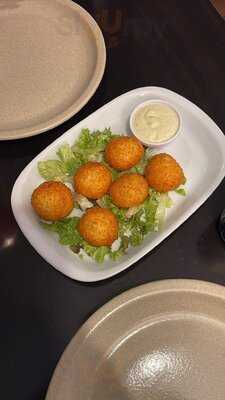 Pplace® - Restaurant & Cocktail Bar