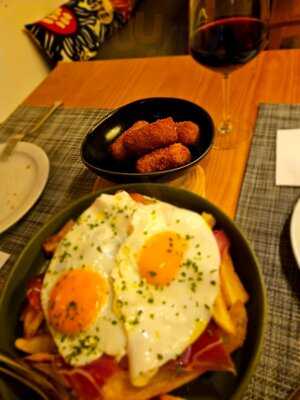 Tábuas, Copos & Outras Cenas