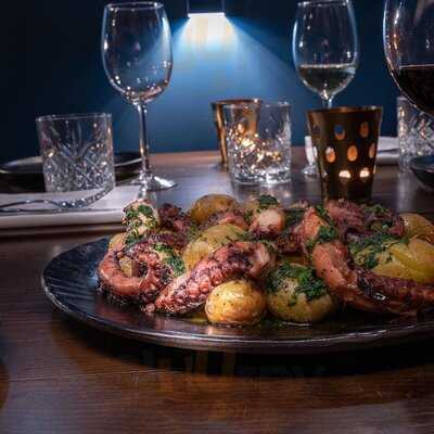 Travesso Restaurante & Bar