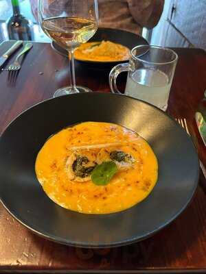 Dom Queijo Cheese House