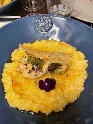 Dom Queijo Cheese House