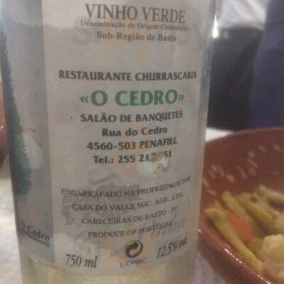 O Cedro, Restaurante