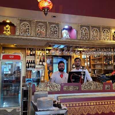 Pic Nic - Delhi Darbar