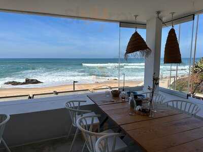 Bronzear Beach Bar & Restaurant