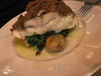 Capa Na Vila By Capa Negra