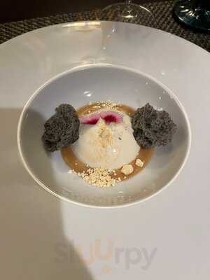 A Escola By The Artist