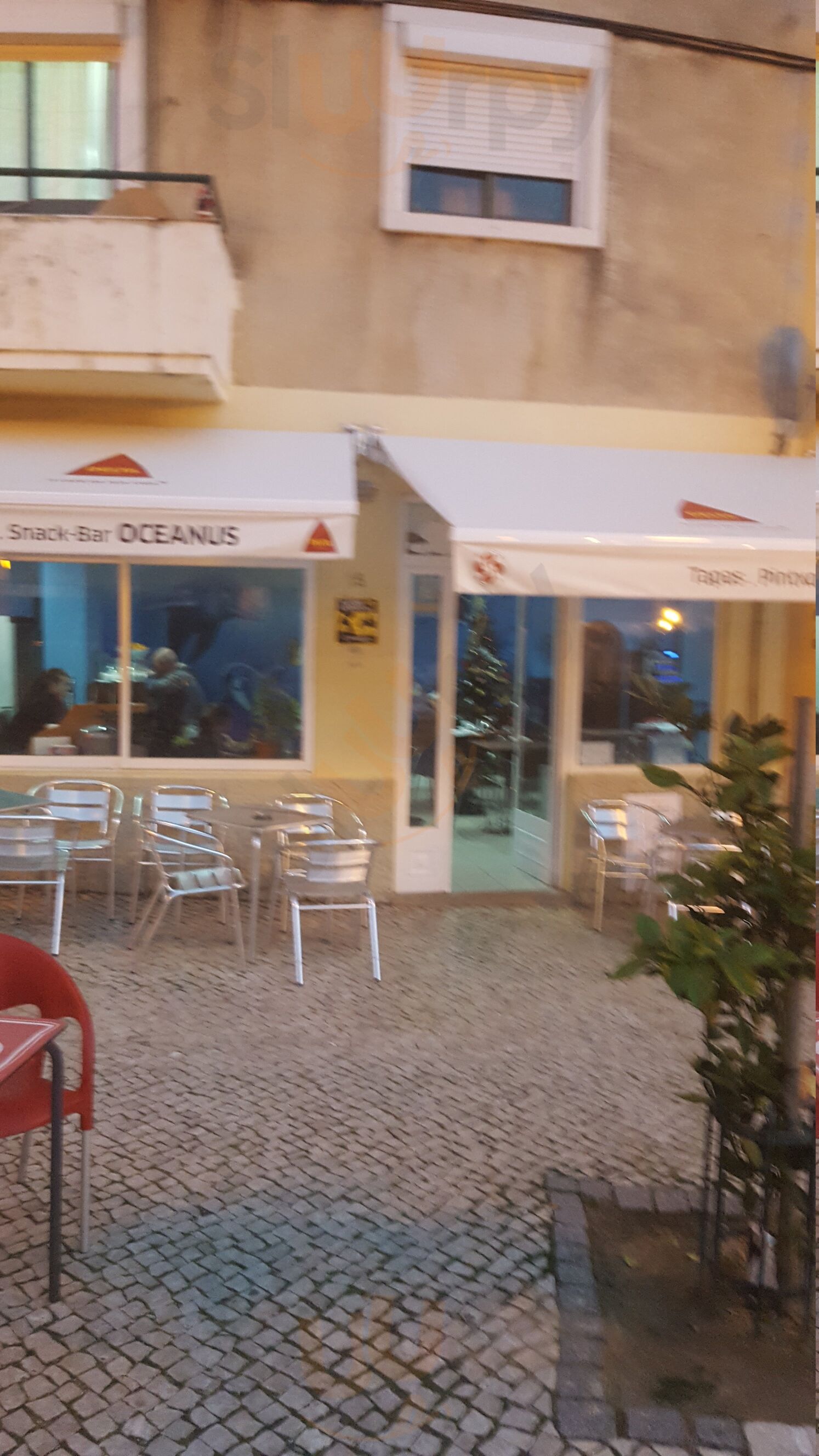 Oceanus Cafe Snack Bar