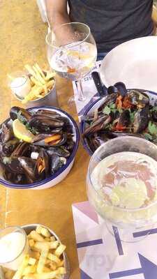 Moules And Gin