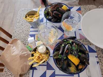 Moules And Gin