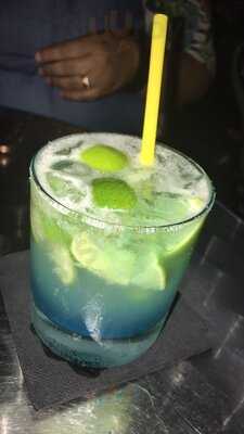 Symbiose Coffee & Lounge