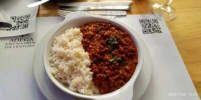 Mezza Restaurante & Bar