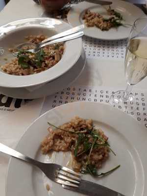 Mezza Restaurante & Bar