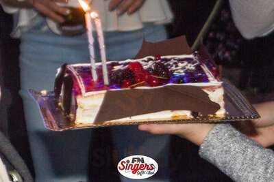 Singers Caffé & Bar